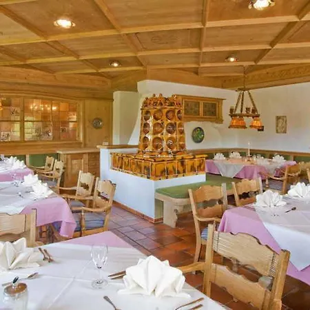 ホテル Berghoteltirol