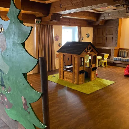 ホテル Berghoteltirol 4*